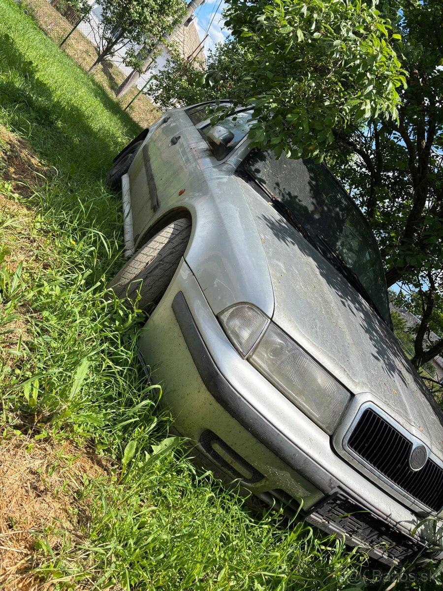 Škoda octavia 1 1.6SR