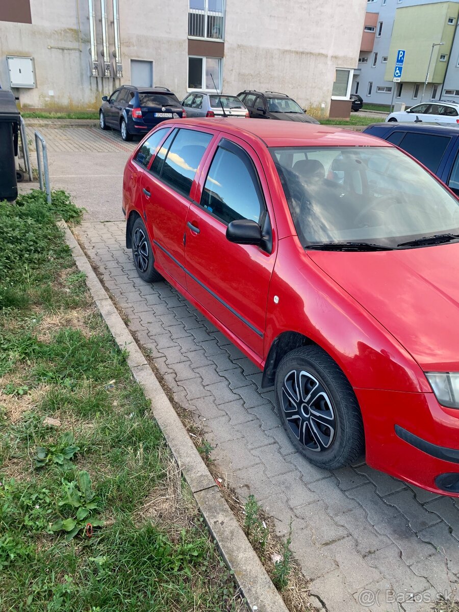 Škoda fabia 1.2 benzín