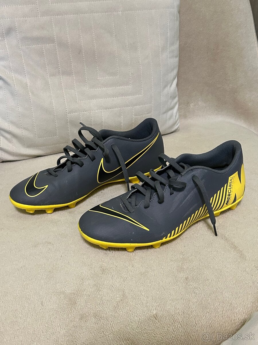 Nike Mercurial kopačky - 42,5