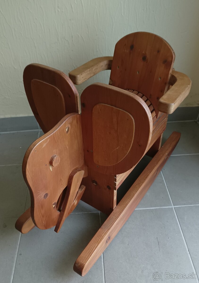 dreveny hojdaci slonik / slon s operadlom