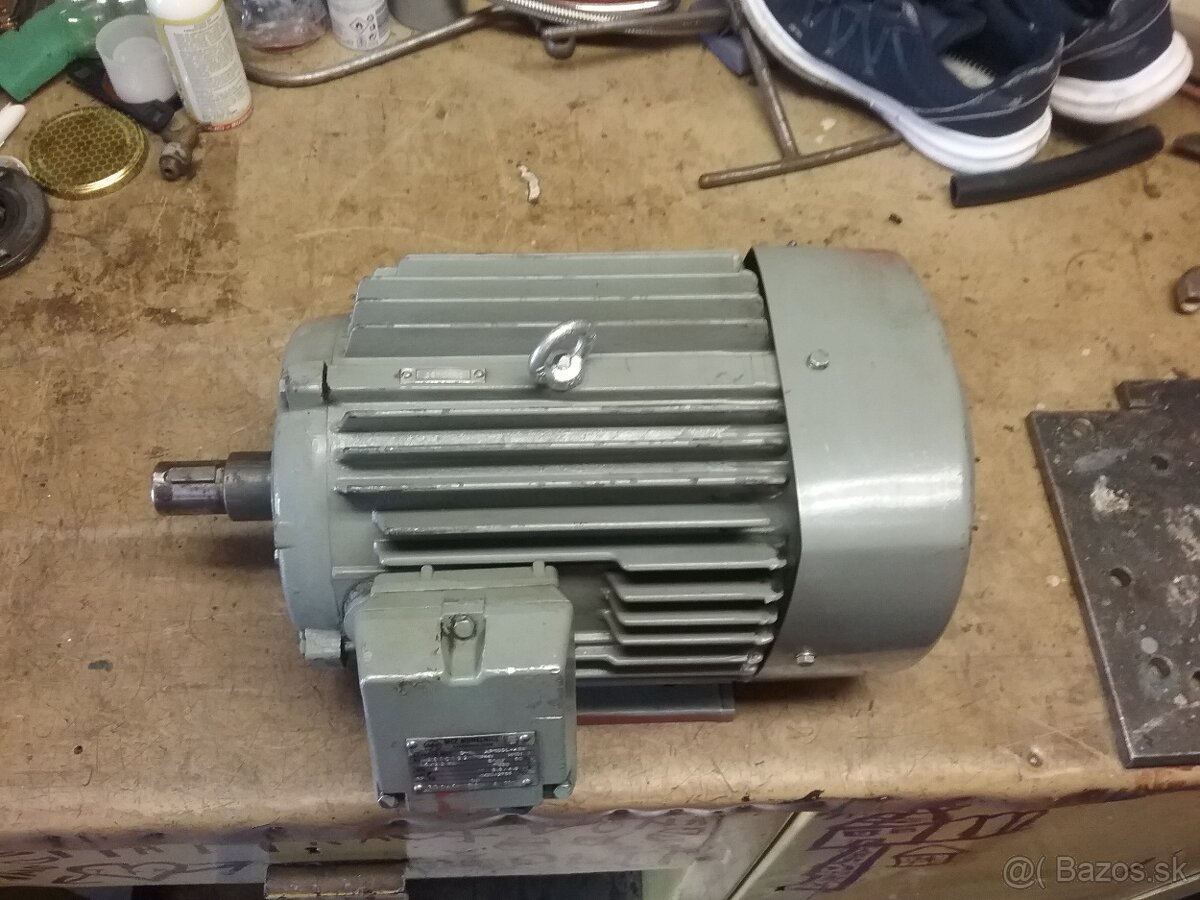 elektromotor dvojotackovy 1,5 / 2,2 kw. 1420 / 2785 ot/min.