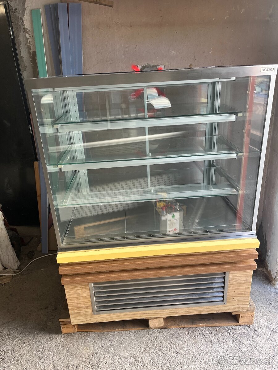 Presklenná Chladiaca vitrina