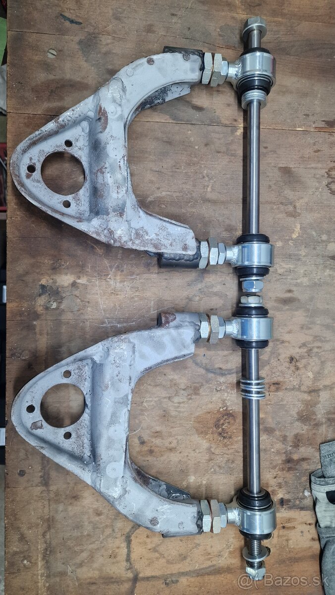 Predné široke ramená Lada