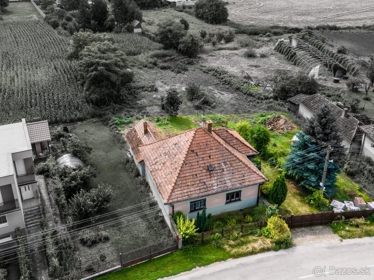 RODINNÝ DOM SO ZÁHRADOU
