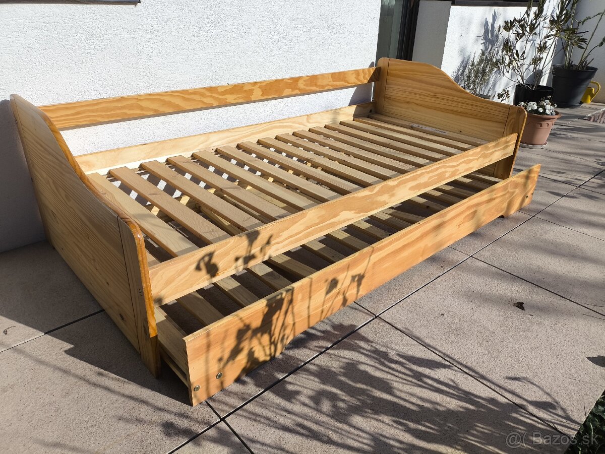 Drevená posteľ s prísteľkou 200x90 cm