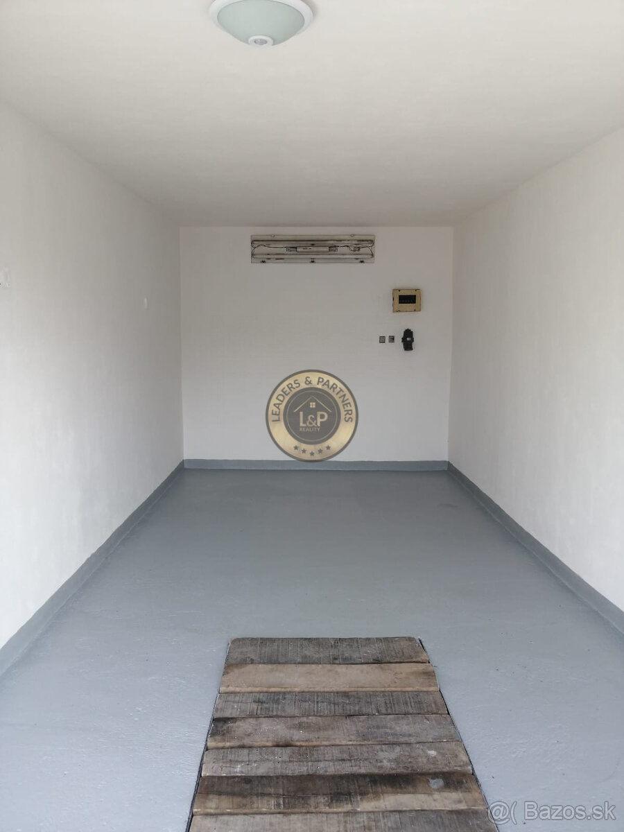 Na predaj garáž v Senici