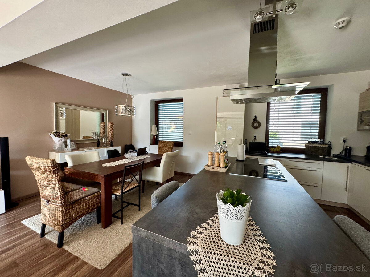 Predaj - novostavba Janovík -  5 izbový rodinný dom, 854 m2