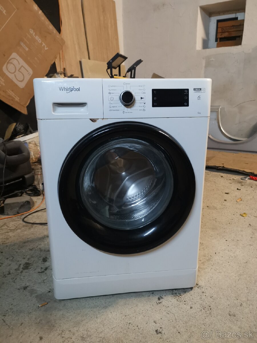 Práčka Whirlpool