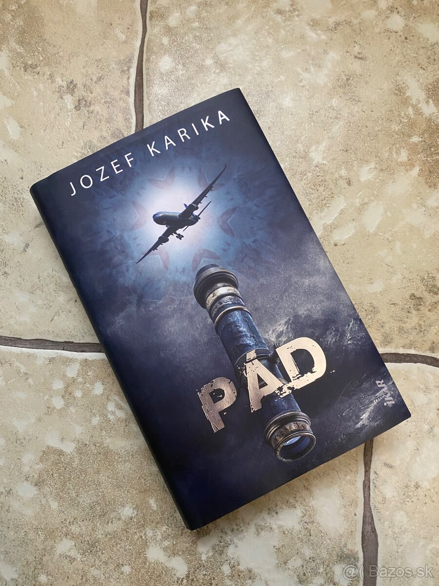 Kniha J. Karika - Pád