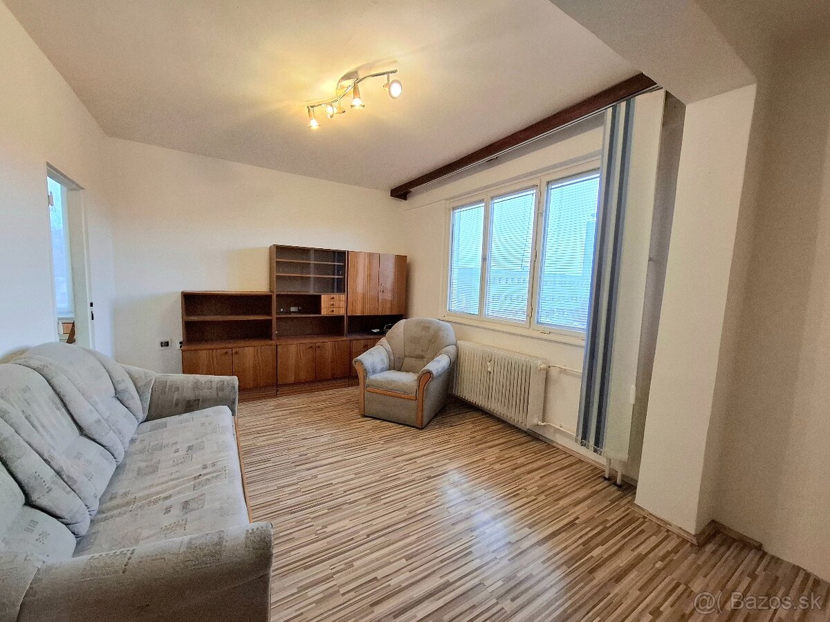 3 - izbový byt v pôvodnom stave, Prievidza - Š. Králika