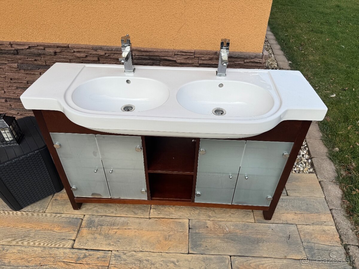 Umývadlo + skrinka pod umyvadlo