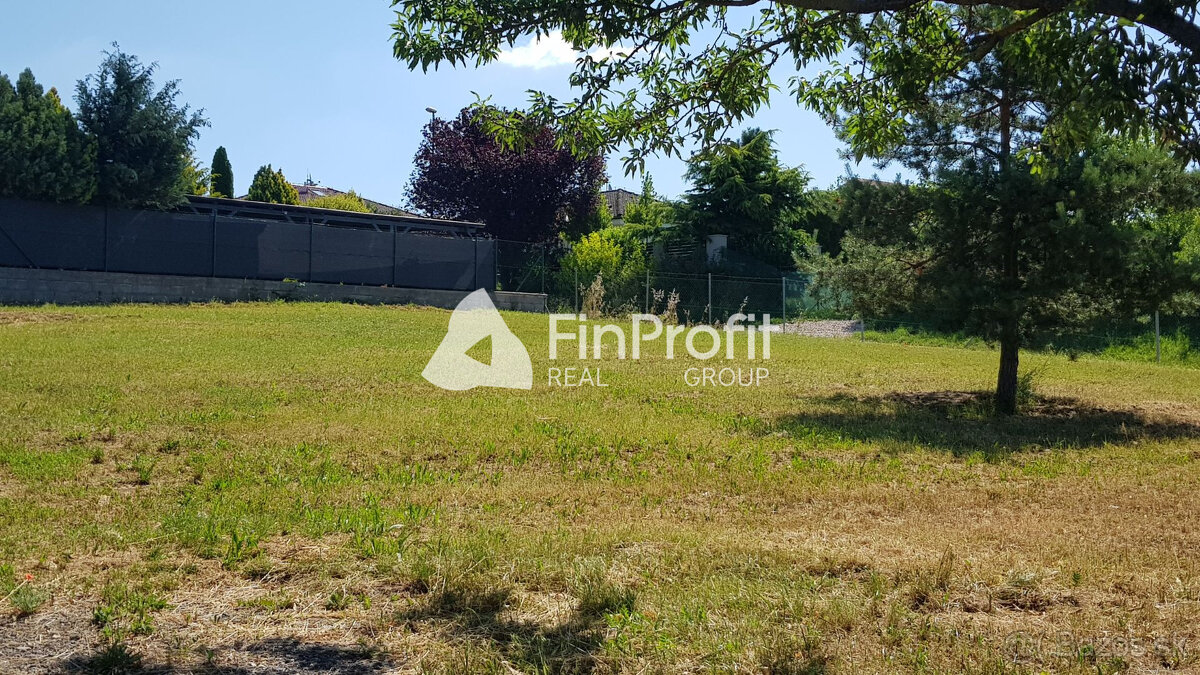 Predám stavebný pozemok pre RD Nitra - Šúdol.