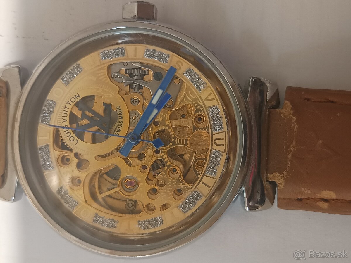 Hodinky LV