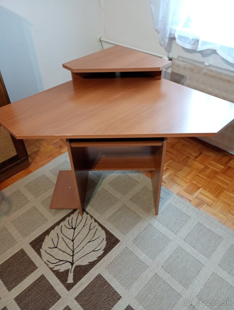 Písací stôl,stôl pre PC plus dve kreslá