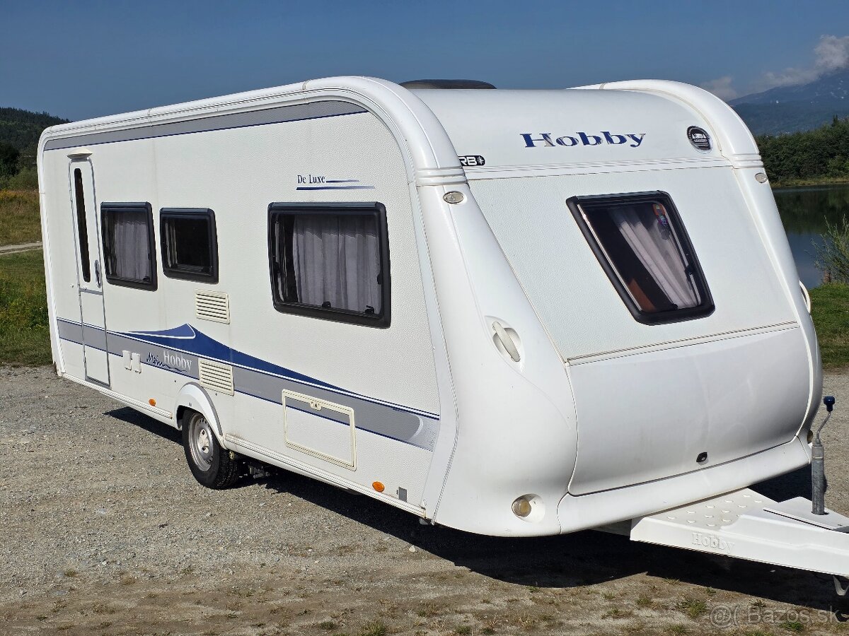 Obytny prives Hobby 540 KMFE - solarny panel, mover