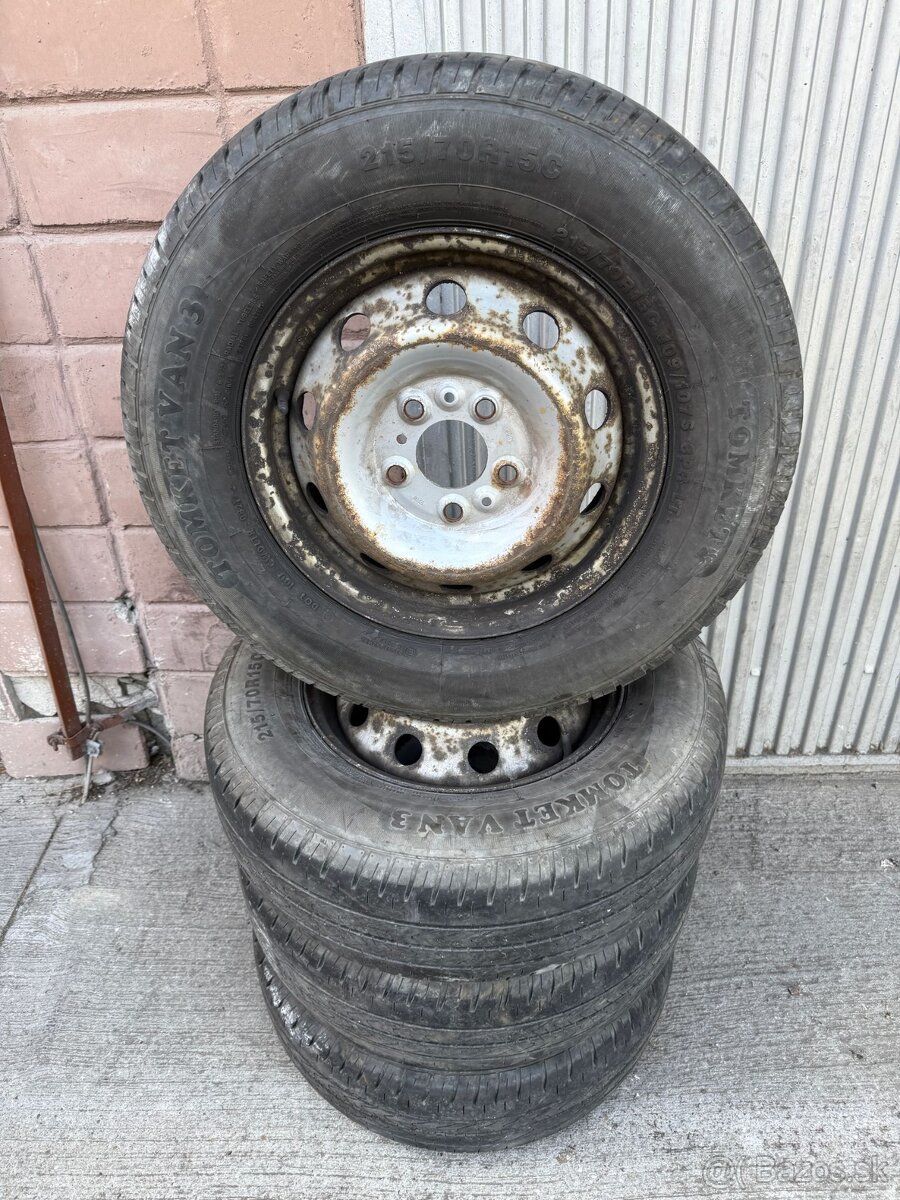 Letne uzitkove pneumatiky 215/70 R15C na diskoch 5x118