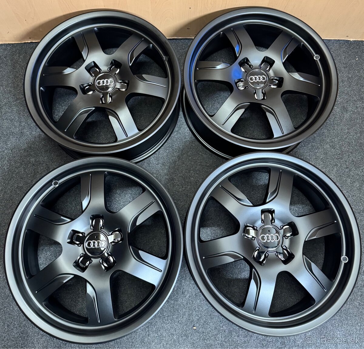 5x112 R17 Original Audi ET 28 čierne matné