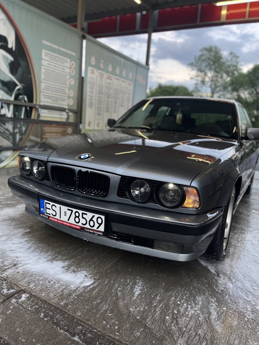 BMW E34 528i Touring