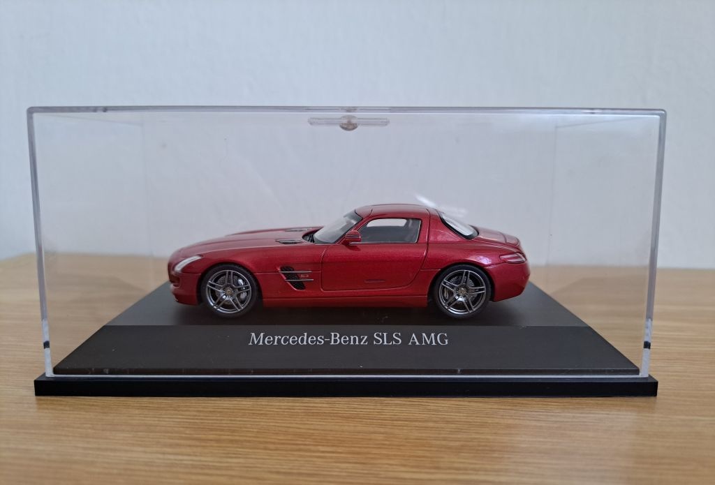 Predaj modelov Mercedes Benz, 1:43