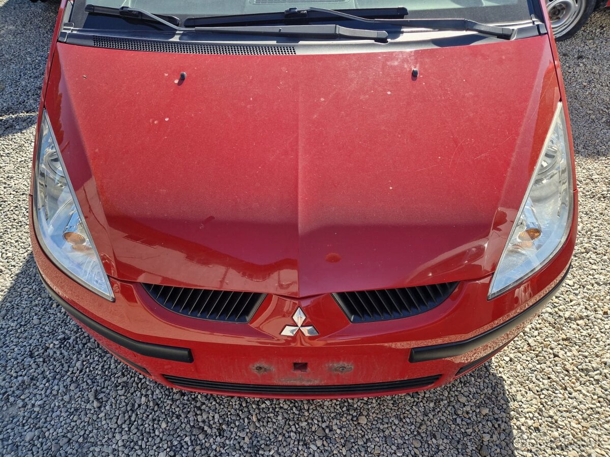 Mitsubishi Colt 1.3 benzin na diely v celku