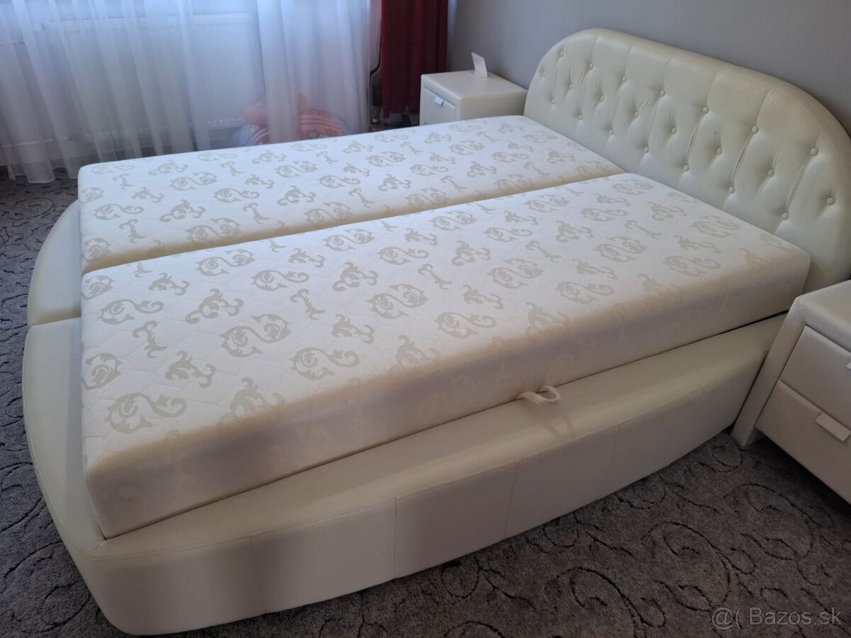 Koženkova manželská posteľ