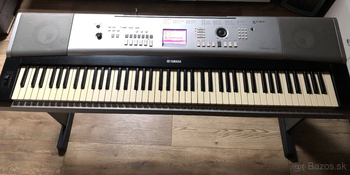 Yamaha DGX 520