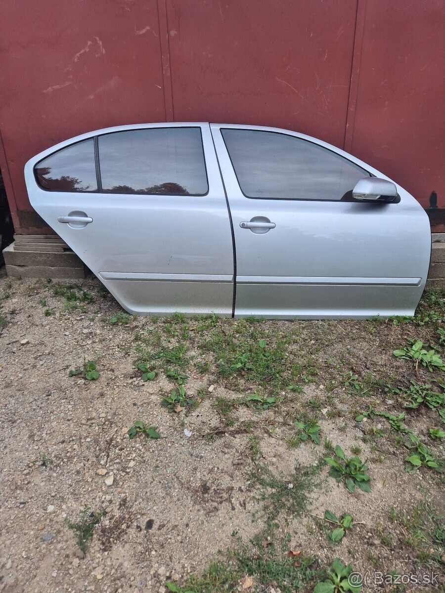 Predám bočné dvere pre Škoda Octavia II 2 STRIEBORNÁ