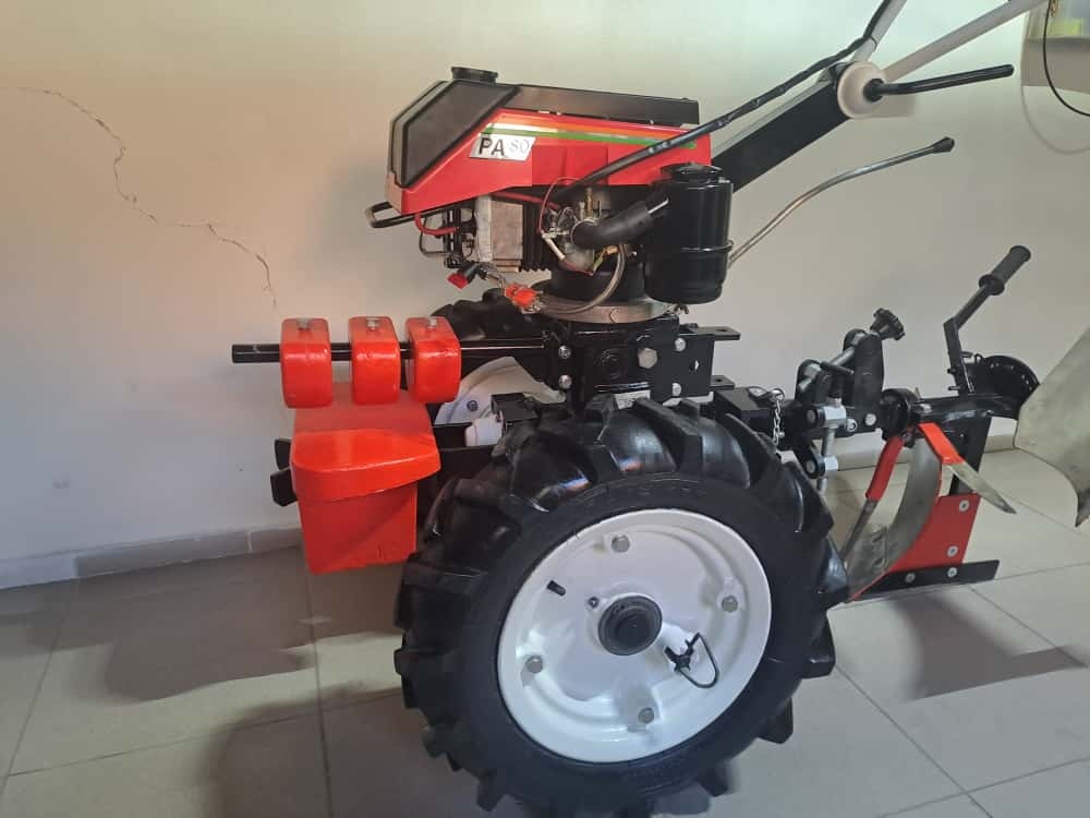 Predám malotraktor AGZAT