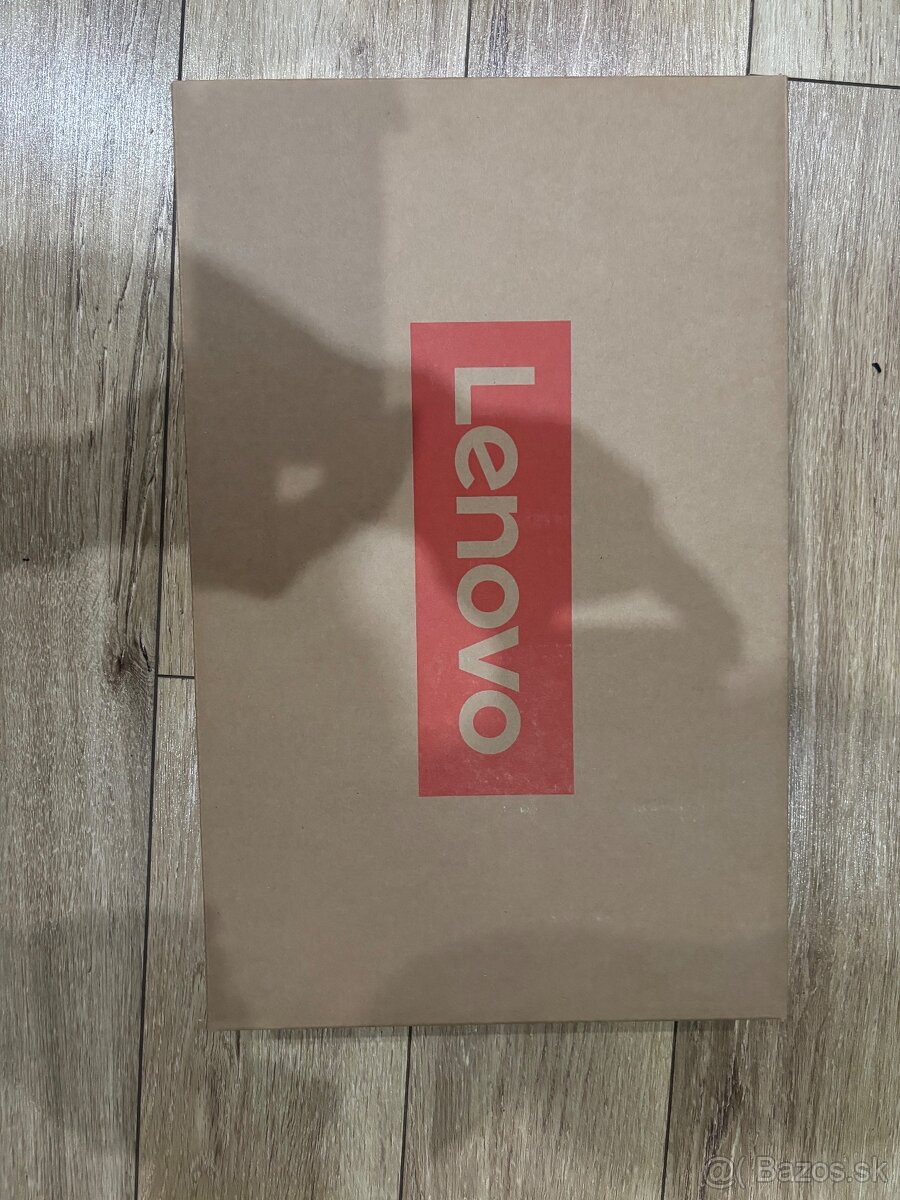 Zabalený notebook Lenovo V15 2025