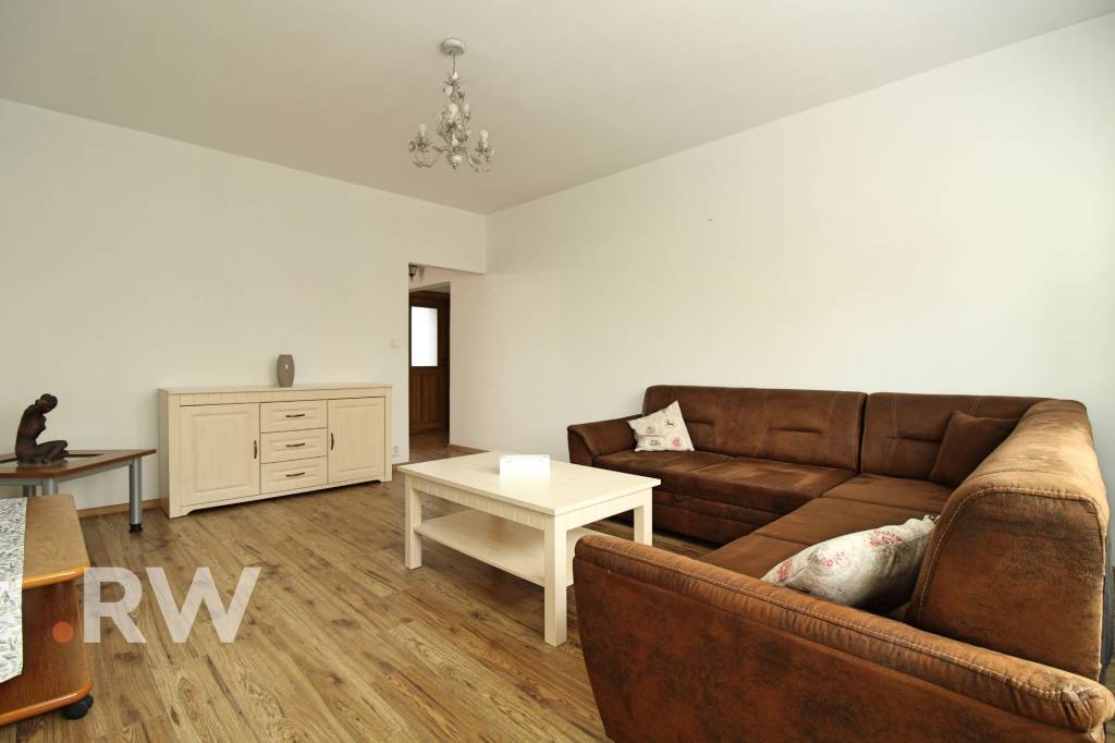 Príjemný 3 izbový byt s lodžiou - Klokočina - Murániho ulica