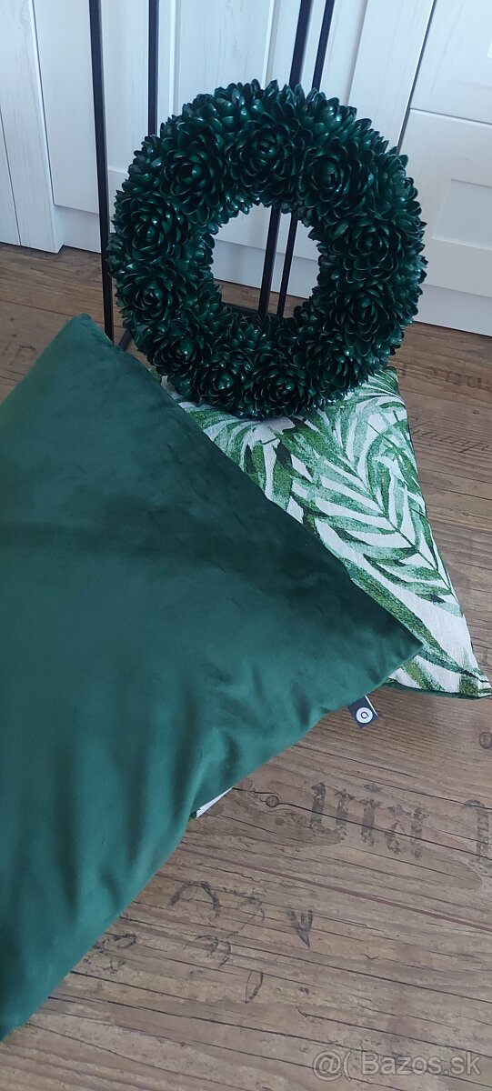 Predám veniec z pistáciových škrupín