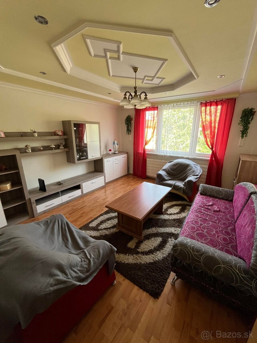 REZERVOVANÉ - 2 - izb. byt v centre Bardejova