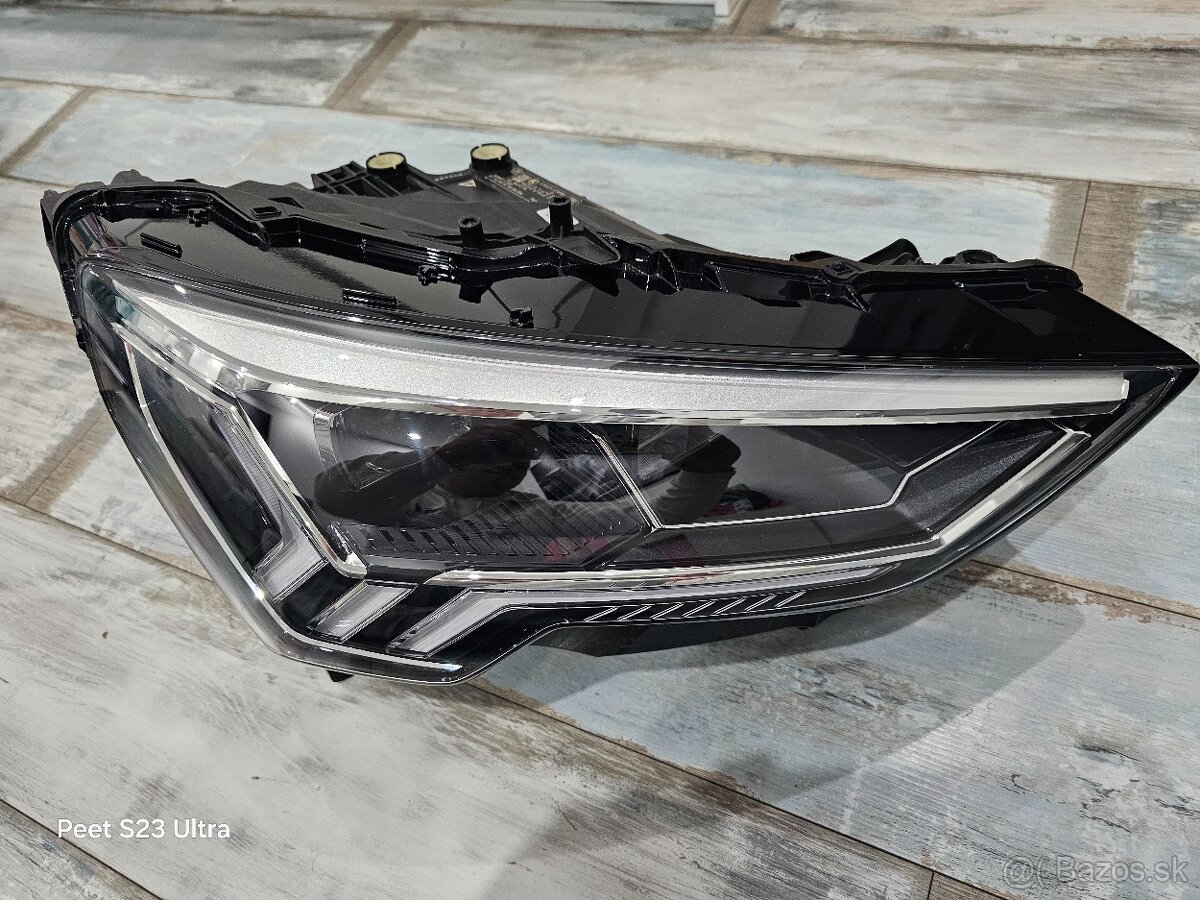 predné pravé Led svetlo audi Q3