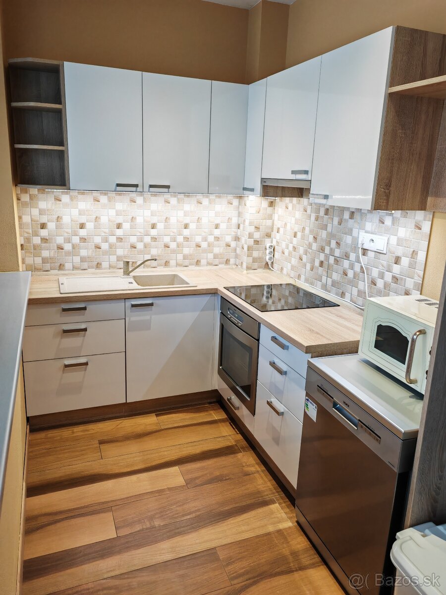 2 izbový Topoľčany pri ZKW/Hoffer