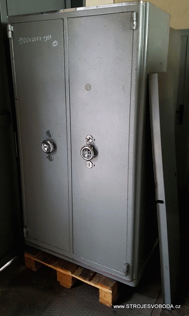 KUPIM Plechovu skrinu