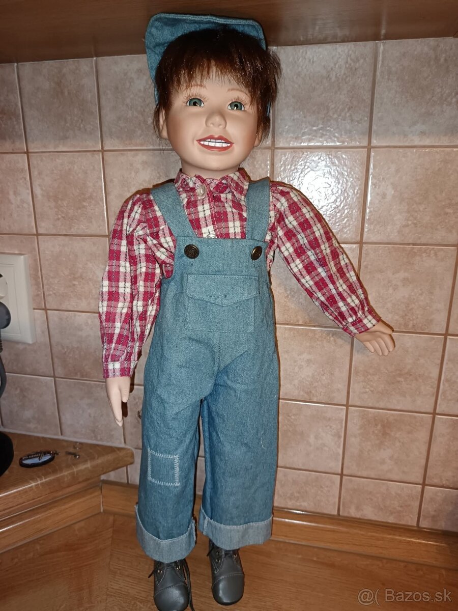 Porcelánová bábika.