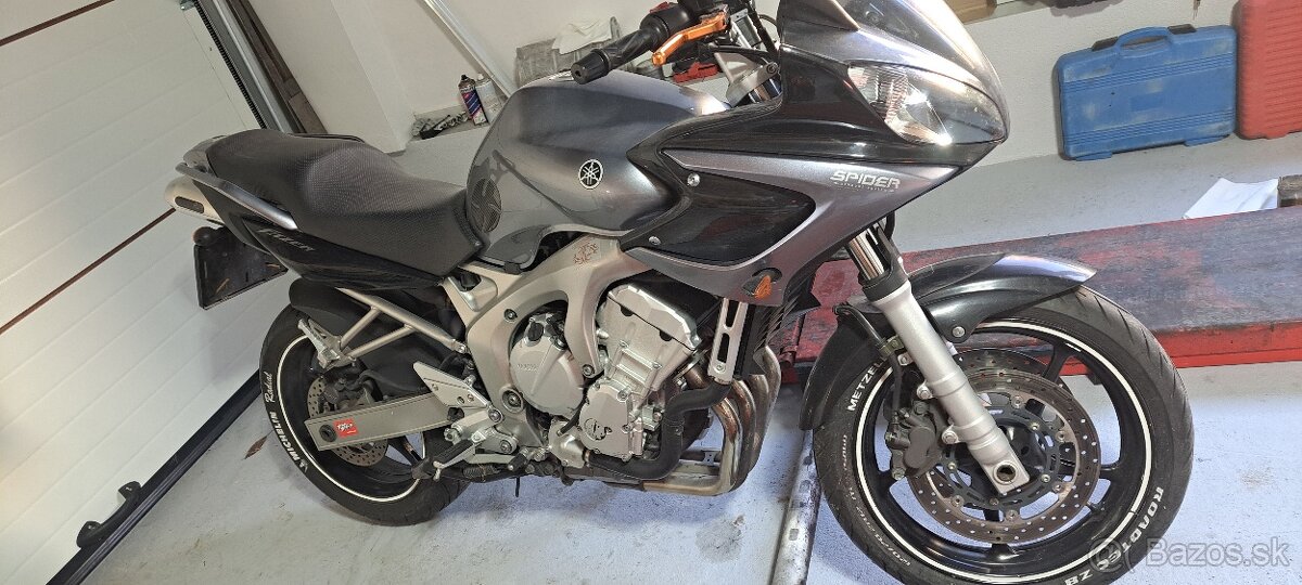 Yamaha fz600