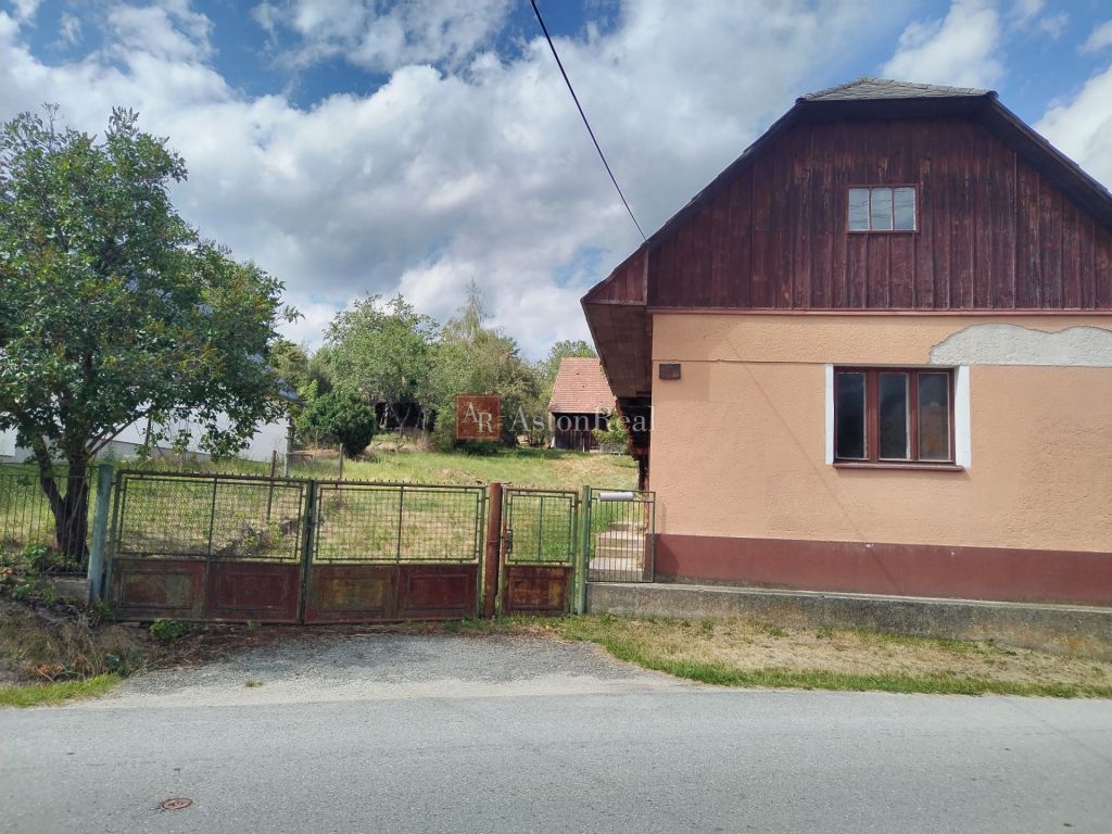Predaj: RODINNÝ DOM s pozemkom 4165 m2, Dubové