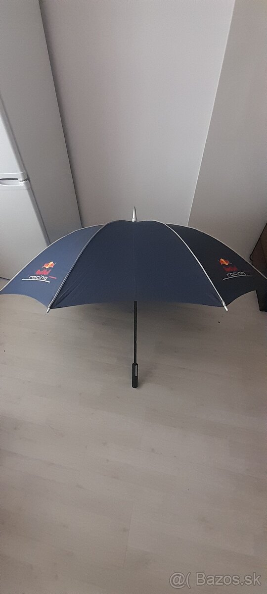 Predám dáždnik Red Bull