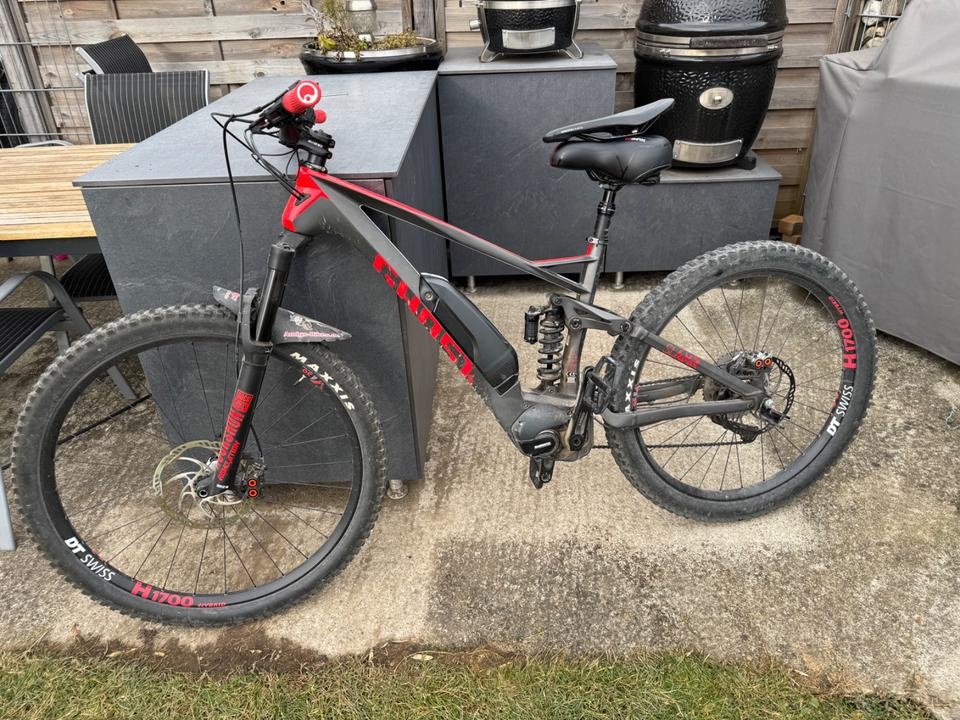Ghost Hybride SLAMR S6.7+ LC E-Bike Plne karbónový MTB