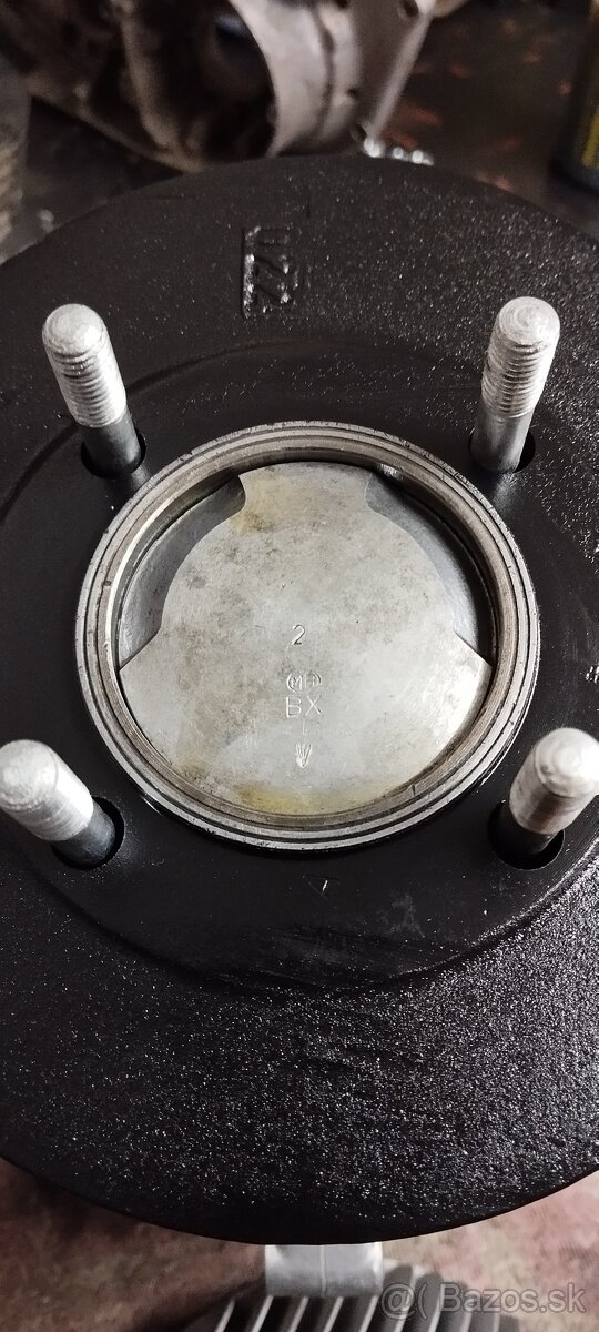 Panelka 559 motor