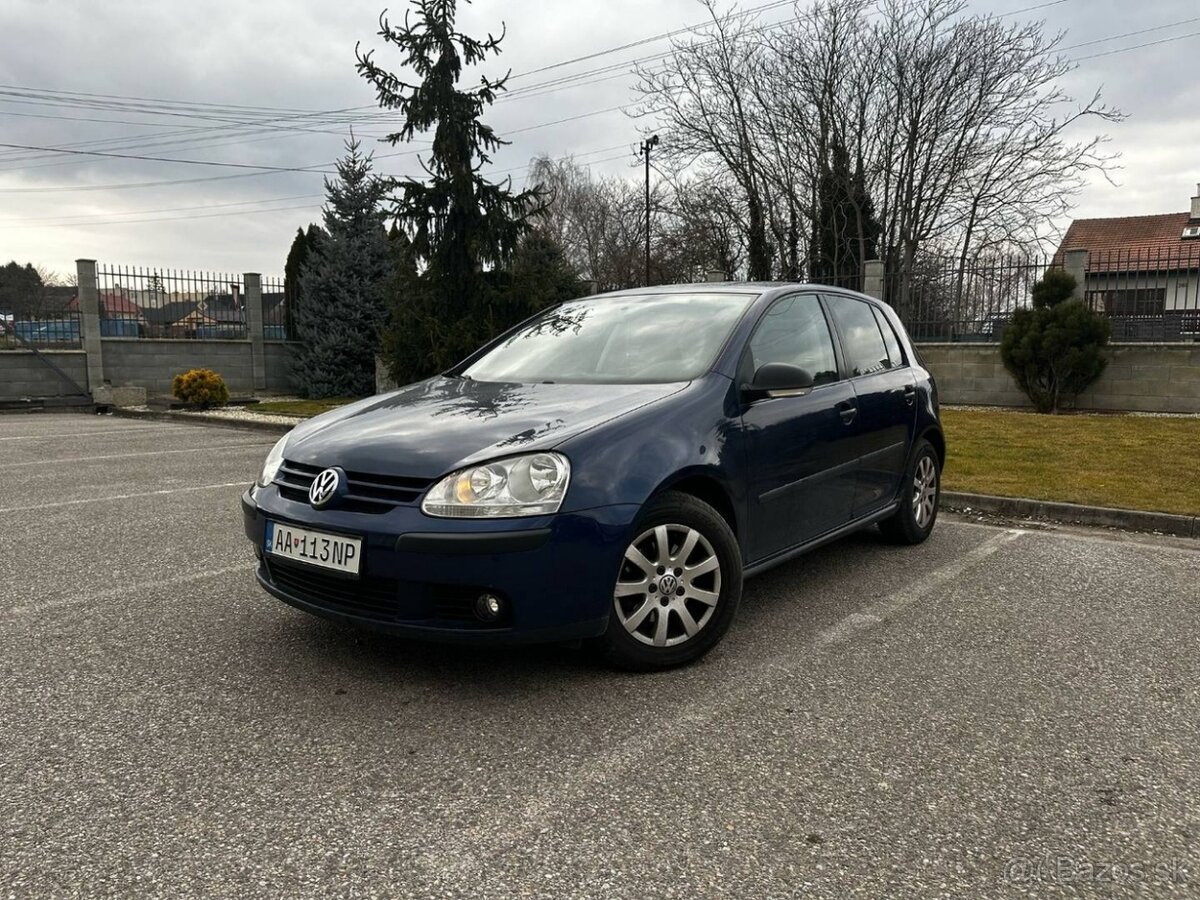 Volkswagen Golf 1.6 FSI