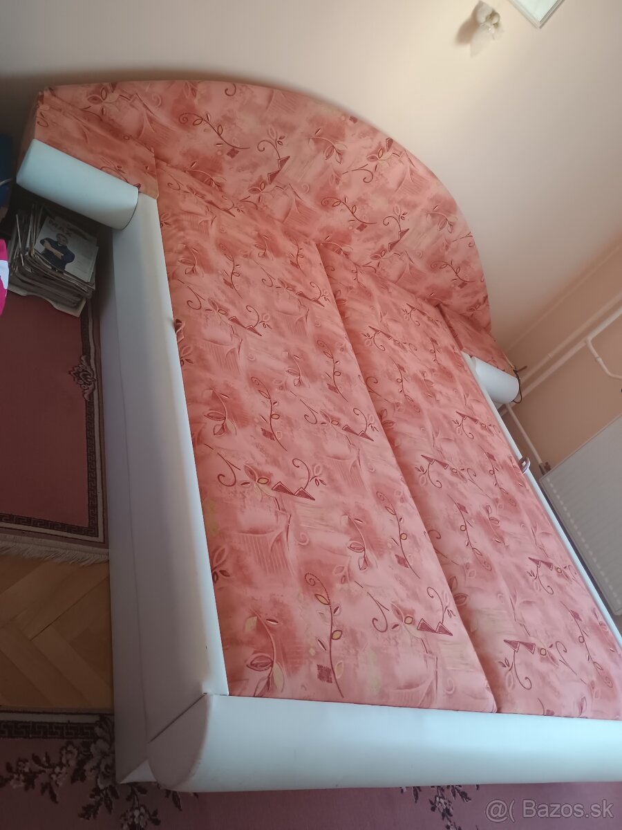 Manželská posteľ
