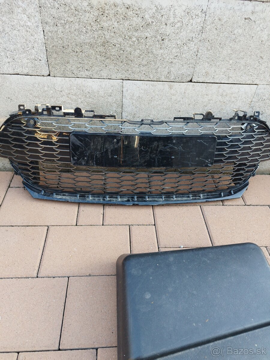 Predná maska - mriežka Toyota Corolla E21