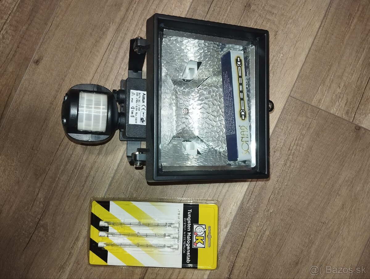 Reflektor s pohybovým senzorom 500W