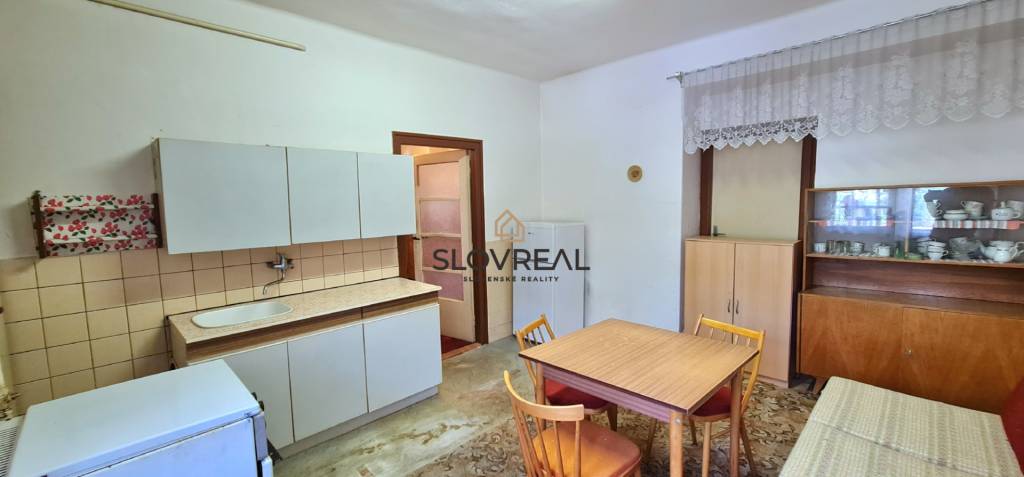 SLOVREAL: Na predaj veľký 2 izbový byt Hodruša-Hámre, 85 m2