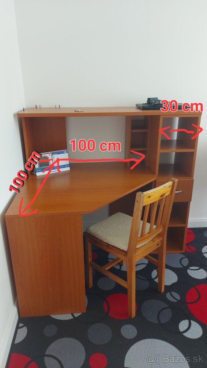 Rohový písací stôl