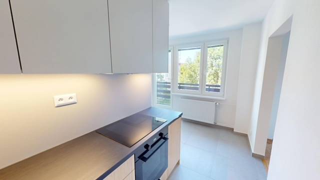 PRENÁJOM - Priestranný moderný 2 izbový byt s 2 balkónmi