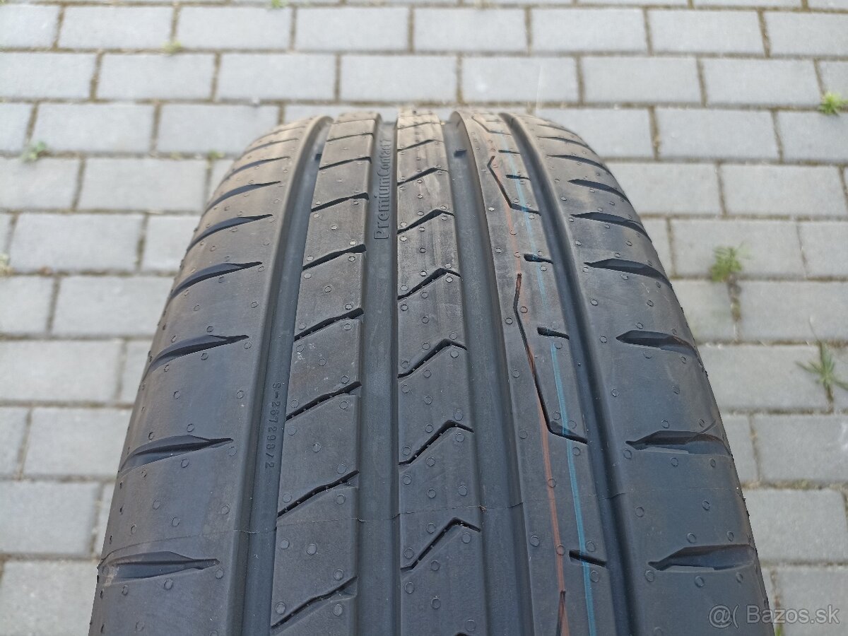 Letné pneu Continental PremiumContact 7 215/65 R17