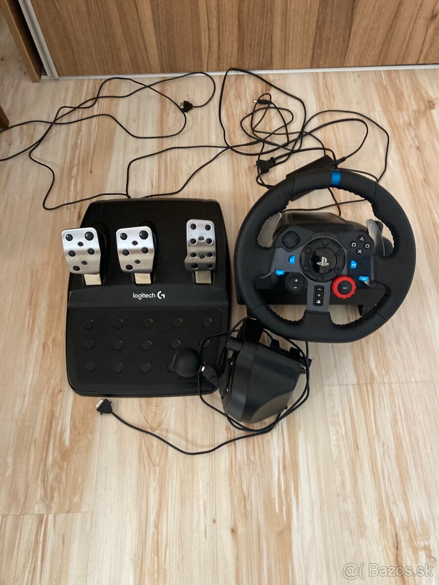 Predám Logitech G29 Driving Force (PS4/PC)